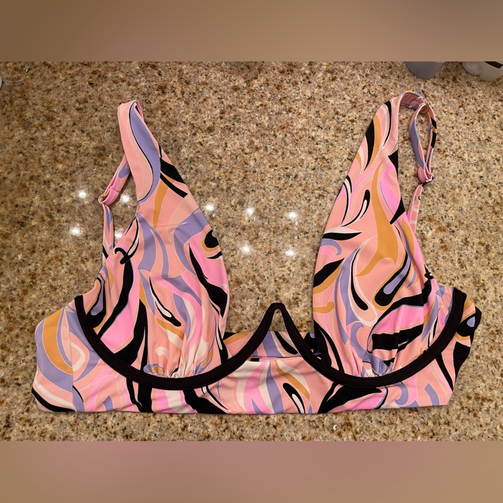 Beach Bunny Bikini Top 🌸